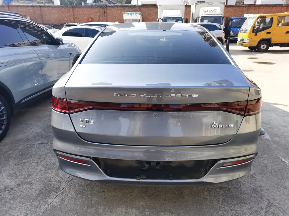 BYD Qin PLUS EV Honor Edition 510KM Leading Model 2024 — миниатюра 2
