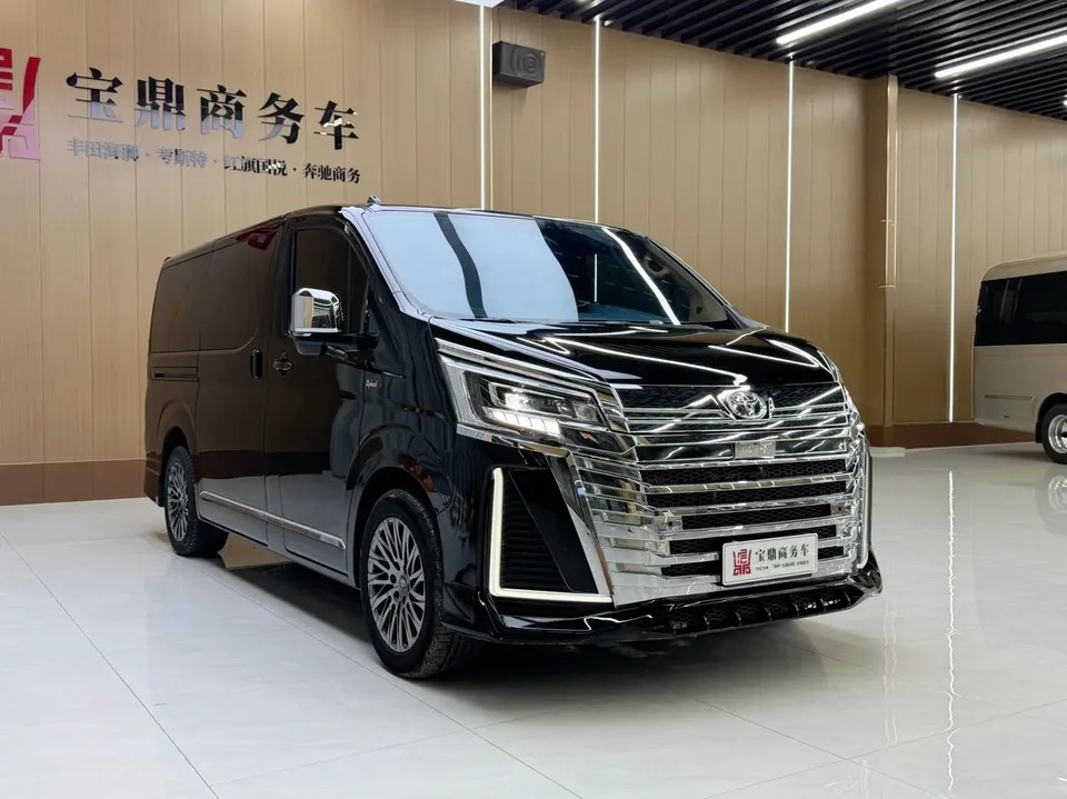 Toyota HIACE VAN 3.5L Automatic Rear-wheel Drive 7-seater Original Custom Edition 2025 — миниатюра 3