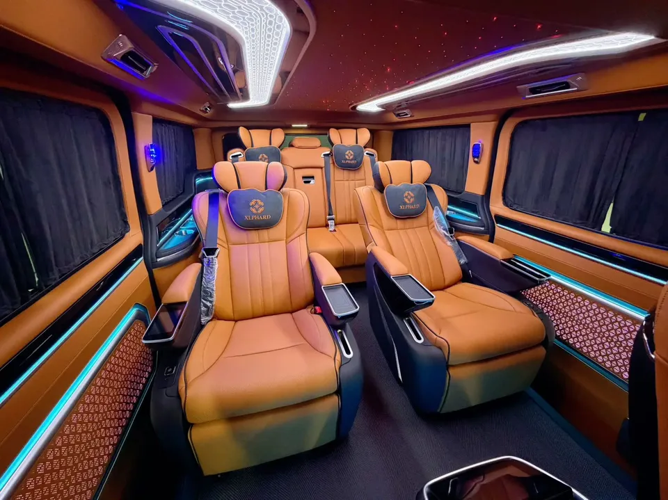 Toyota HIACE VAN 3.5L Automatic Rear-wheel Drive 7-seater Original Custom Edition 2025 — миниатюра 5
