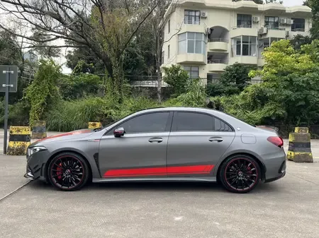 Mercedes-Benz A-Class AMG AMG A 35 L 4MATIC Blazing Night Special Edition 2022 — миниатюра 3