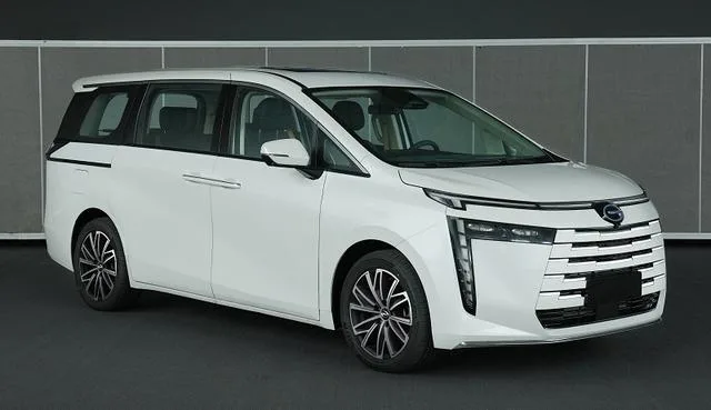GAC Trumpchi E8 PHEV 2.0ATK 150km + 2024 — фото 1, купить с доставкой в Москву