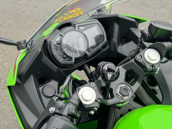 Kawasaki Ninja 400 2023 — миниатюра 4