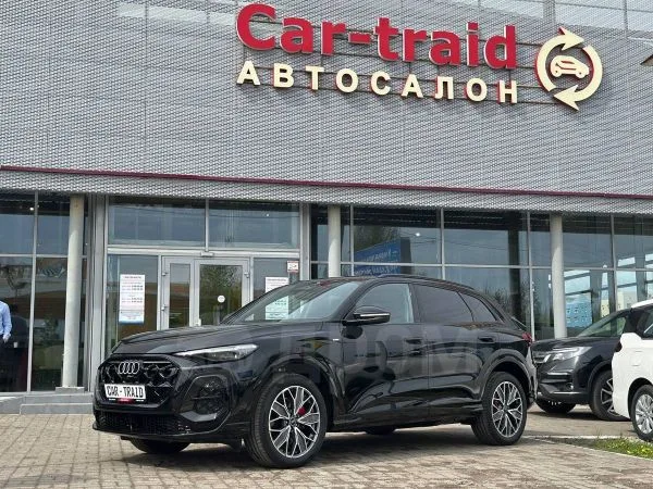 Audi Q5 L 2.0T quattro S tronic Intelligent Hybrid Luxury 2026 — фото 1, купить с доставкой в Москву