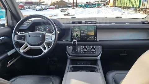 Land Rover Defender 2022 купить в Москве