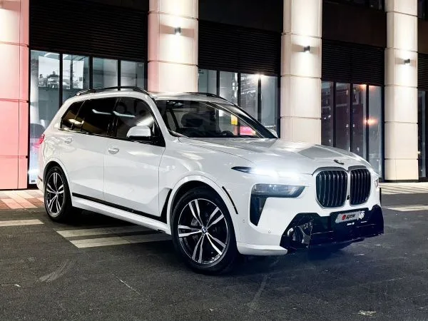 BMW X7 2022 — фото 1, купить с доставкой в Москву