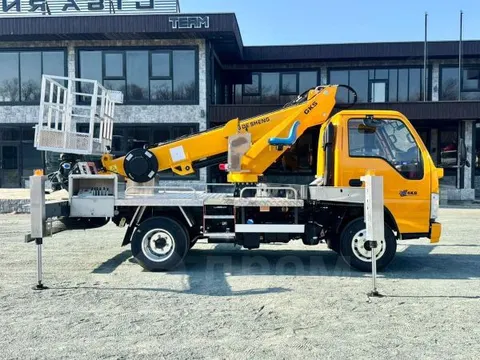 Isuzu Elf 2026 buy in Moscow