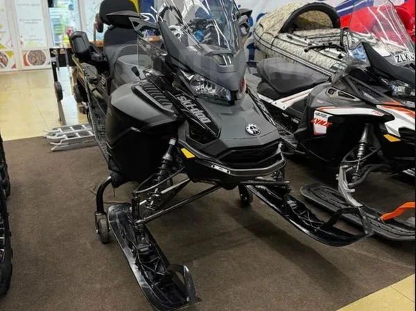 BRP Ski-Doo Expedition LE 900 ACE 2025 — фото 1, купить с доставкой в Москву