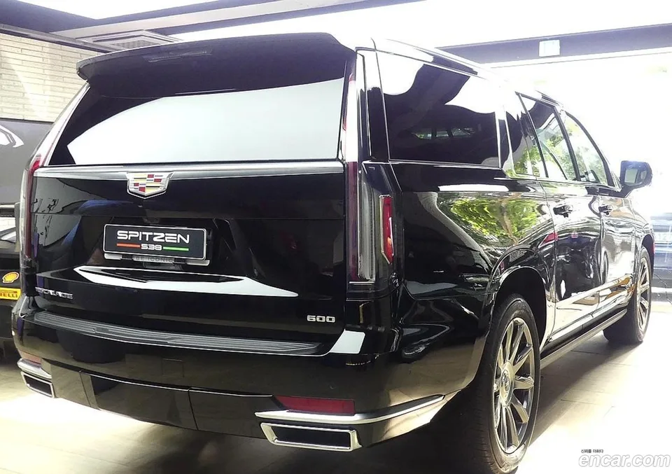 Cadillac Escalade 6.2 ESV 2022 — миниатюра 3