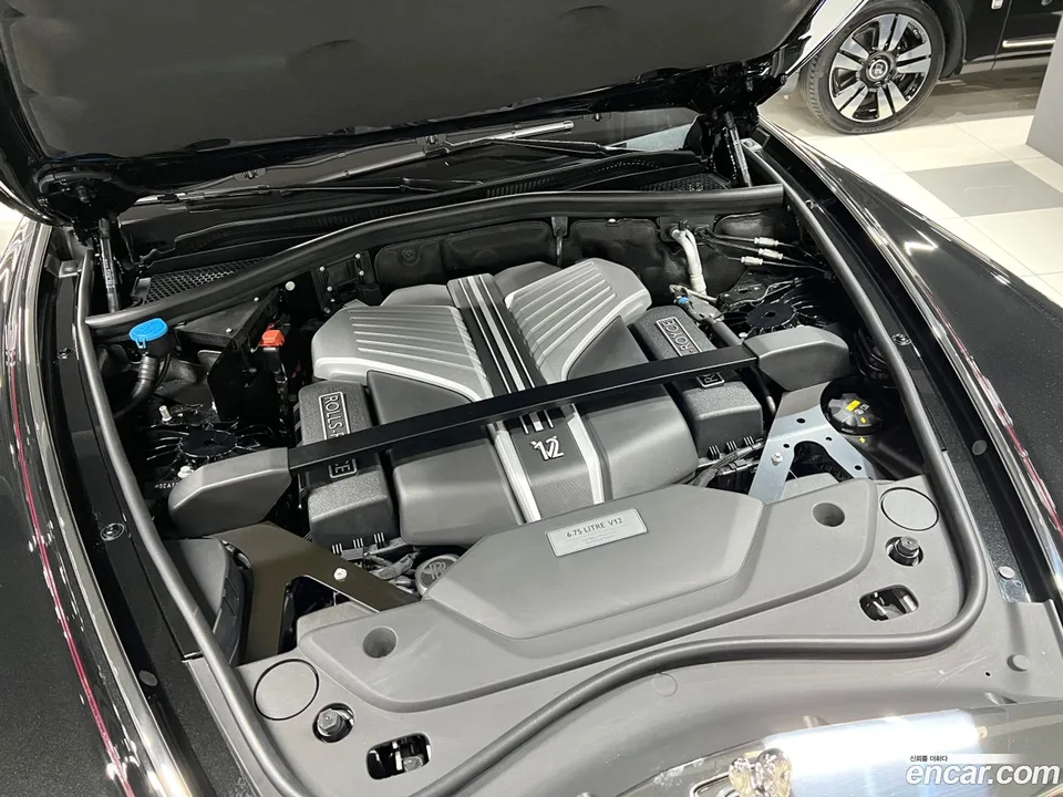 Rolls-Royce Phantom 6.7 V12 2023 — миниатюра 5