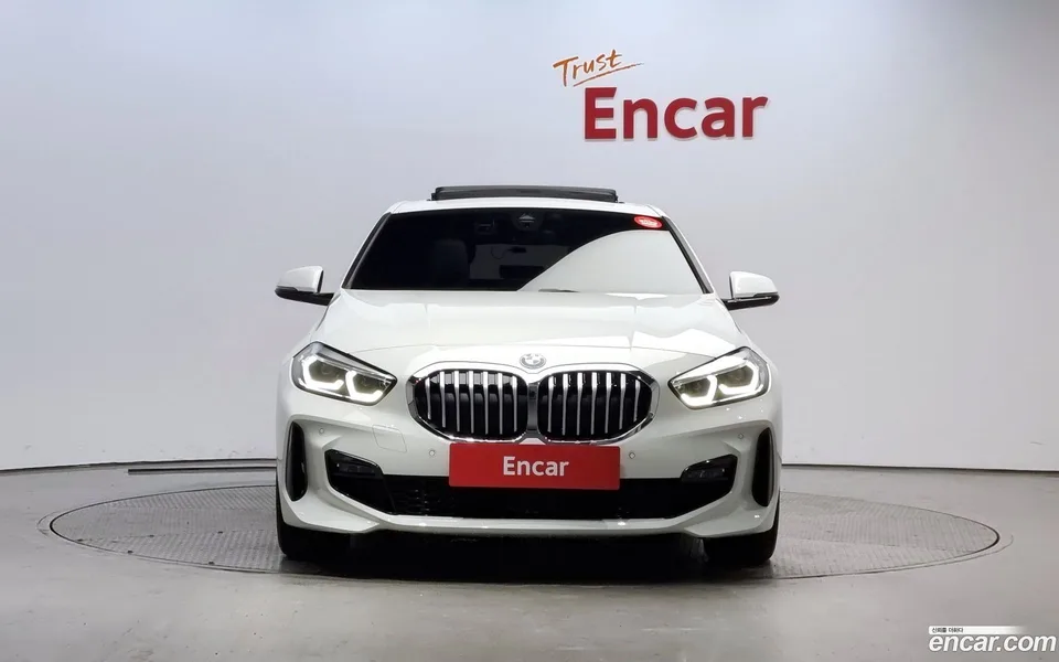 BMW 1 Series 120i M 2023 — миниатюра 3
