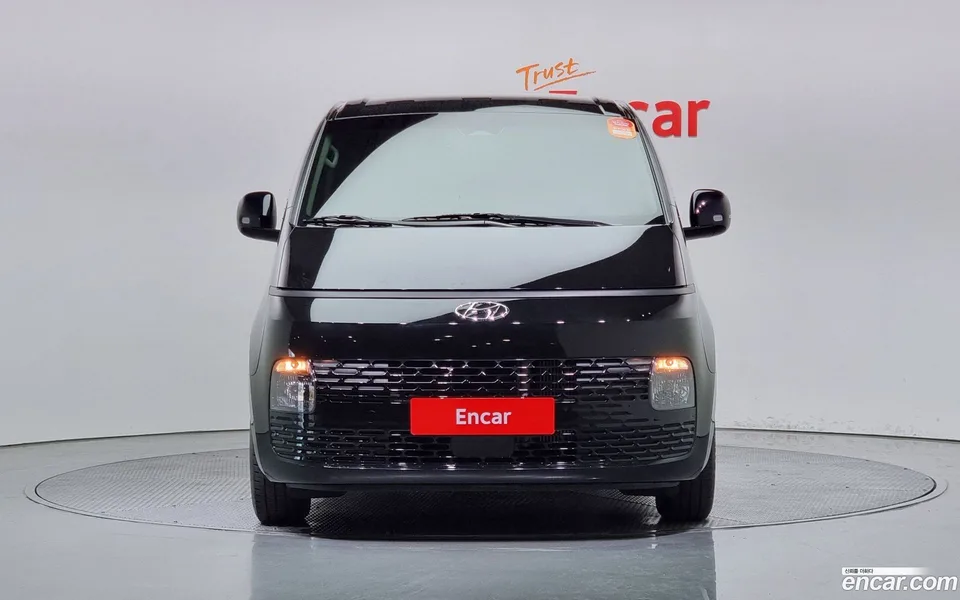 Hyundai Staria 5 2023 — миниатюра 3