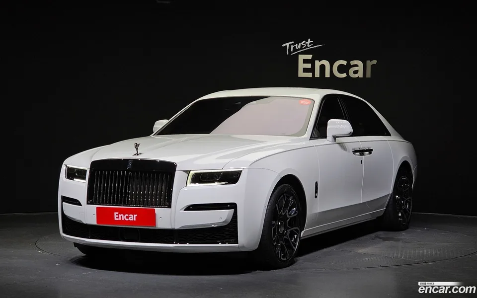 Rolls-Royce Ghost 6.7 V12 2023 — фото 1, купить с доставкой в Москву