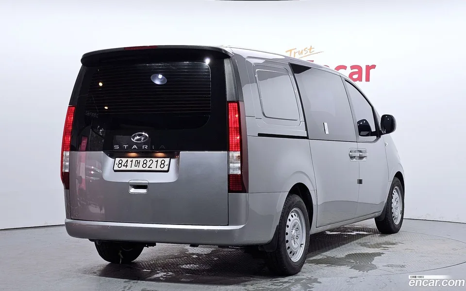 Hyundai Staria 5 2022 — миниатюра 2