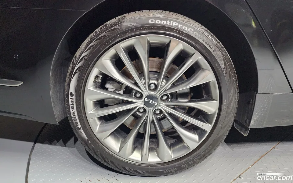 Kia K9 3.8 GDI AWD 2023 — миниатюра 5