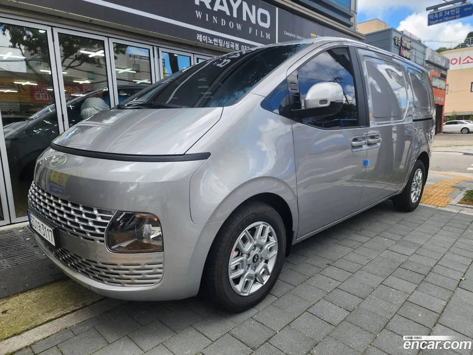 Hyundai Staria HEV 1.6 3 2024 — миниатюра 2