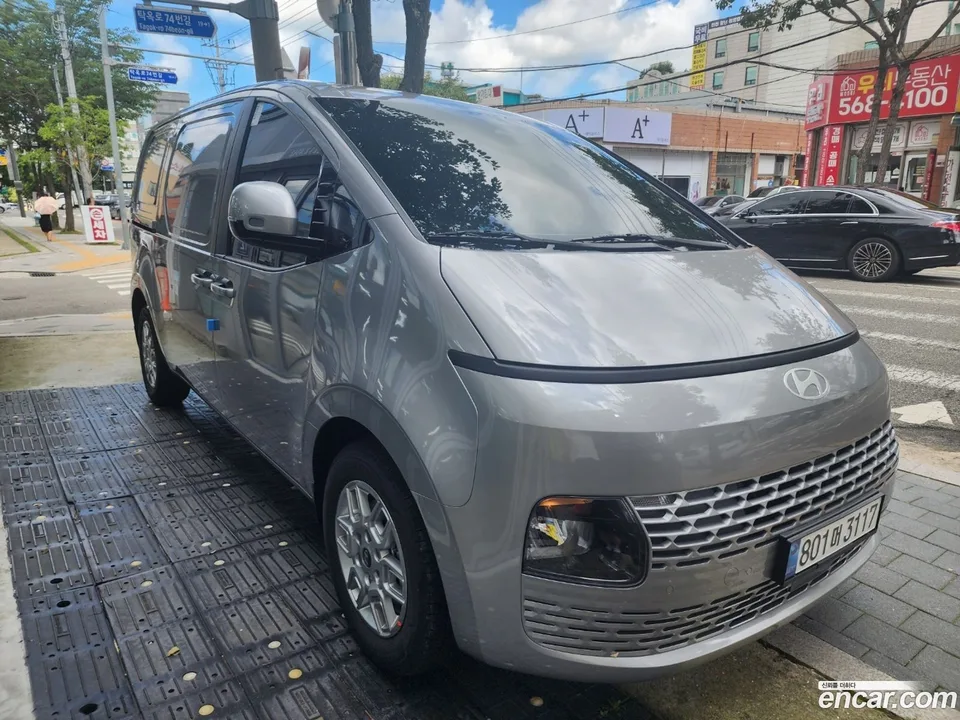 Hyundai Staria HEV 1.6 3 2024 — миниатюра 3