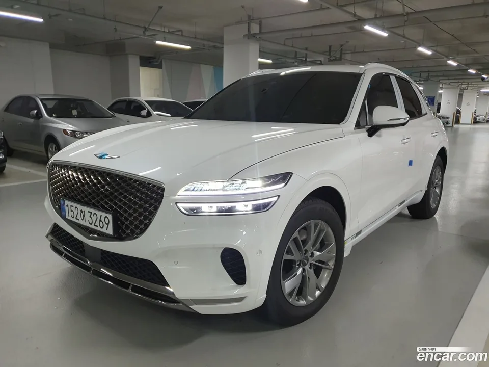 Genesis GV70 2.5T 2WD 2024 — миниатюра 2