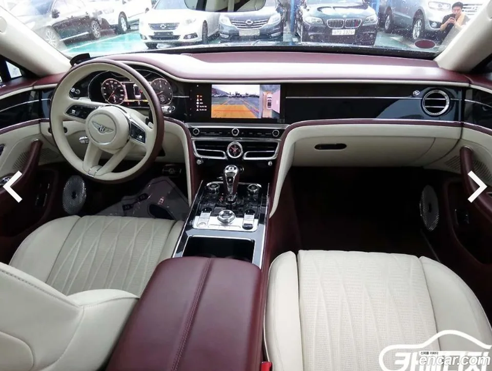 Bentley Flying Spur 4.0 2022 — миниатюра 5