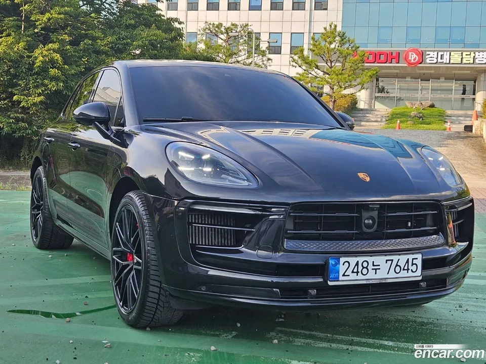 Porsche Macan 2.9 GTS 2023 — миниатюра 2