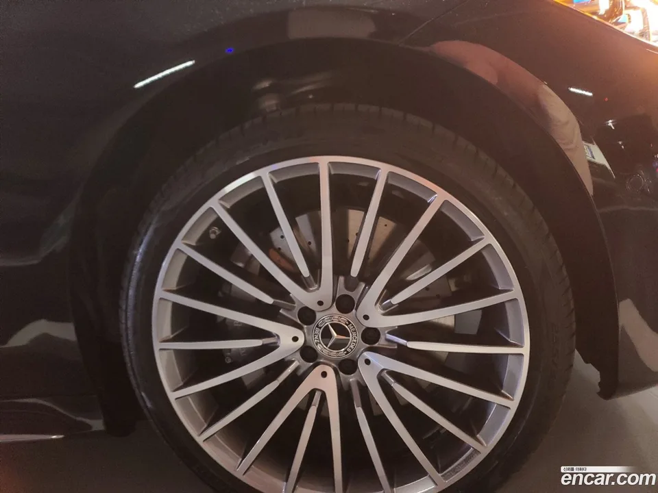 Mercedes-Benz S-Class S500L 4MATIC 2024 — миниатюра 5