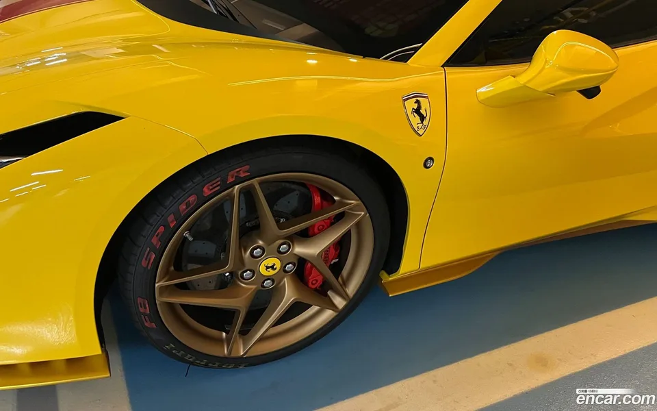 Ferrari F8 Spider 3.9 V8 2022 — миниатюра 5