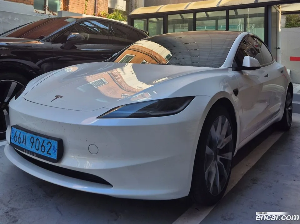 Tesla Model 3 RWD 2024 — миниатюра 4
