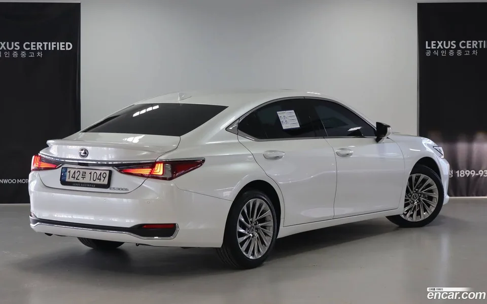 Lexus ES 300h 2024 — миниатюра 2