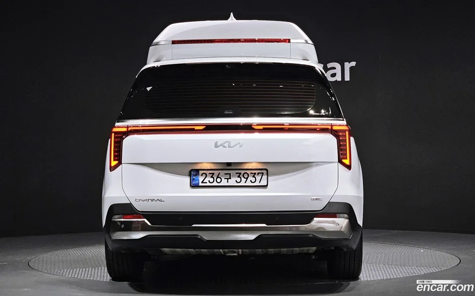 Kia Carnival HEV 7 2024 — миниатюра 4