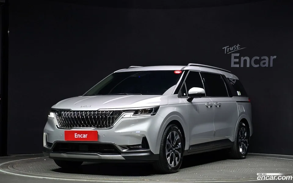 Kia Carnival 9 2022 — фото 1, купить с доставкой в Москву
