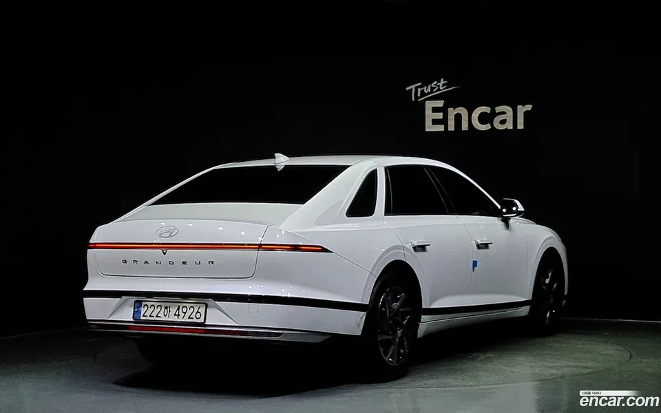 Hyundai Grandeur Hybrid 2023 — миниатюра 2