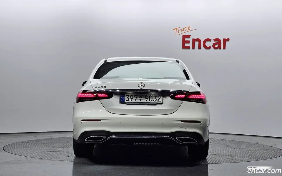 Mercedes-Benz E-Class E250 AMG Line 2023 — миниатюра 4