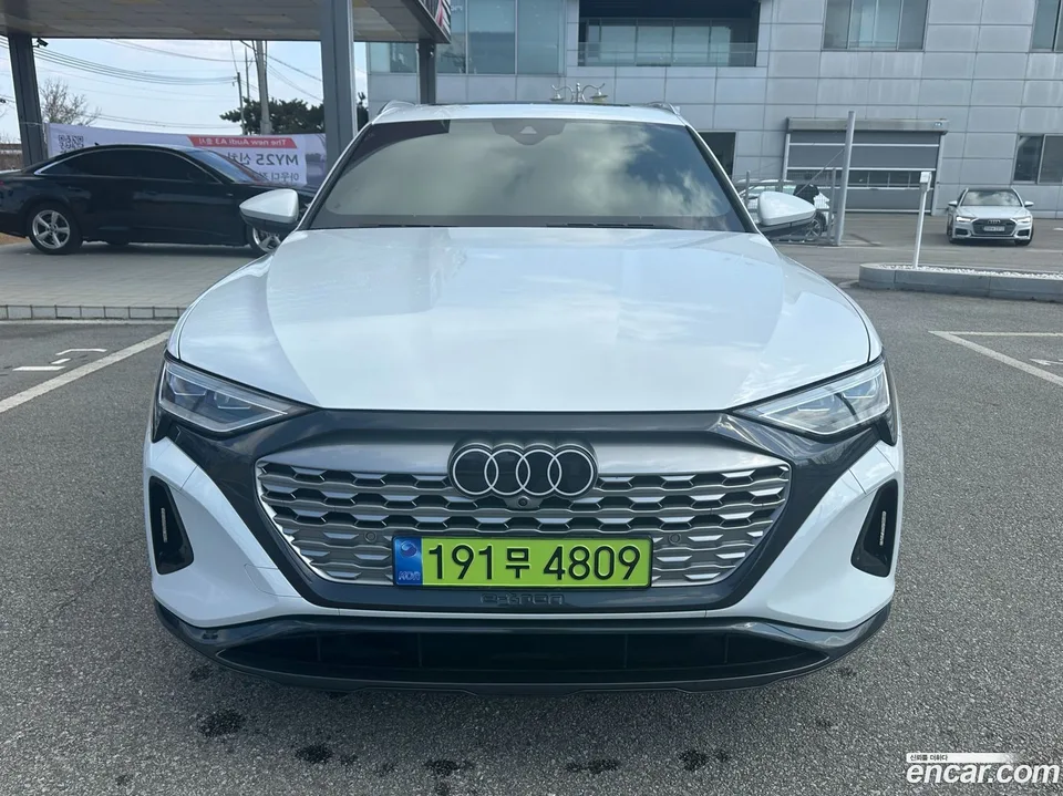 Audi Q8 e-tron 55 2024 — миниатюра 3