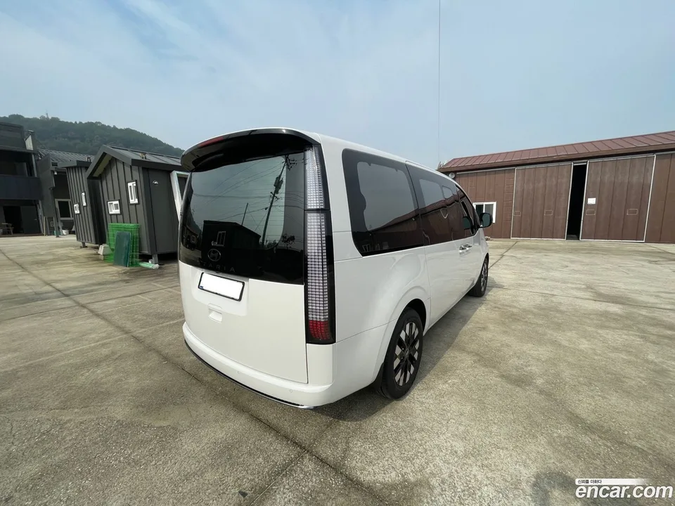 Hyundai Staria HEV 1.6 9 2024 — миниатюра 2