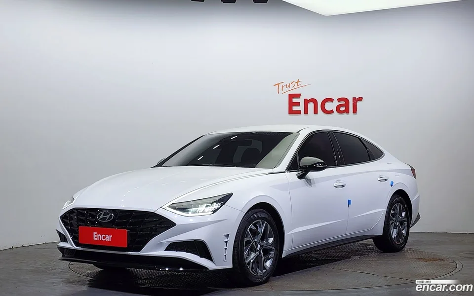Hyundai Sonata 2.0 2022 — фото 1, купить с доставкой в Москву
