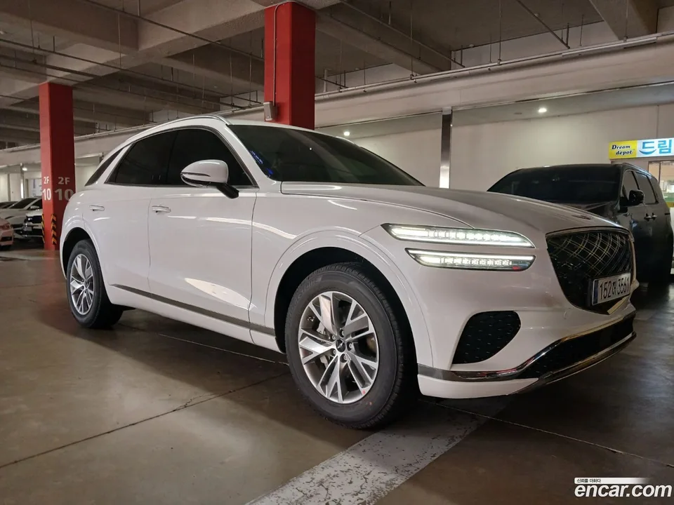 Genesis GV70 2.5T 2WD 2025 — миниатюра 2