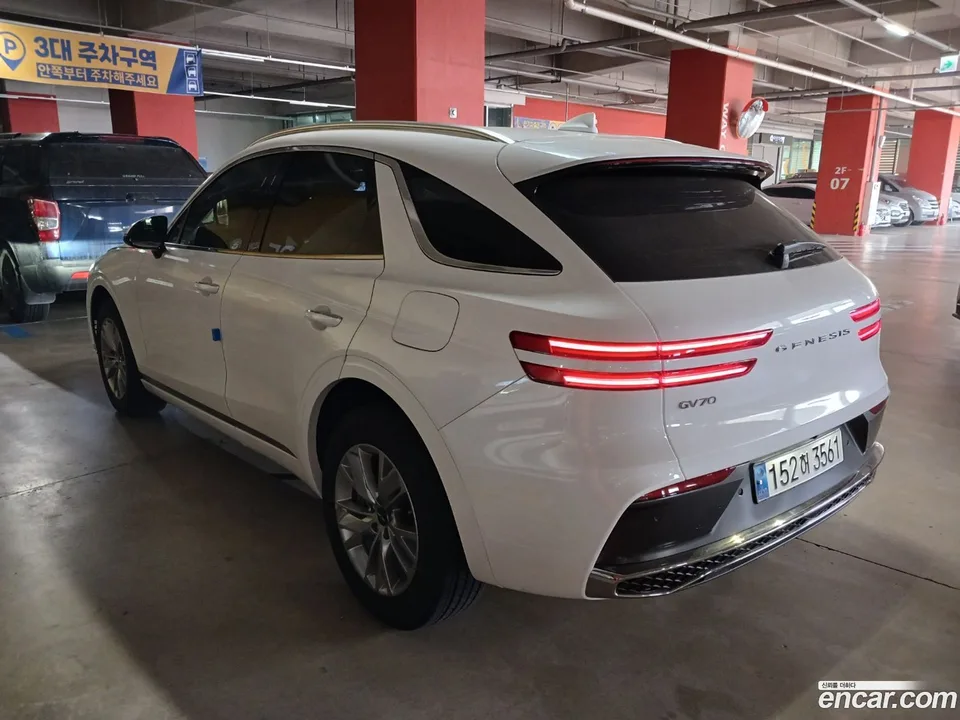 Genesis GV70 2.5T 2WD 2025 — миниатюра 4