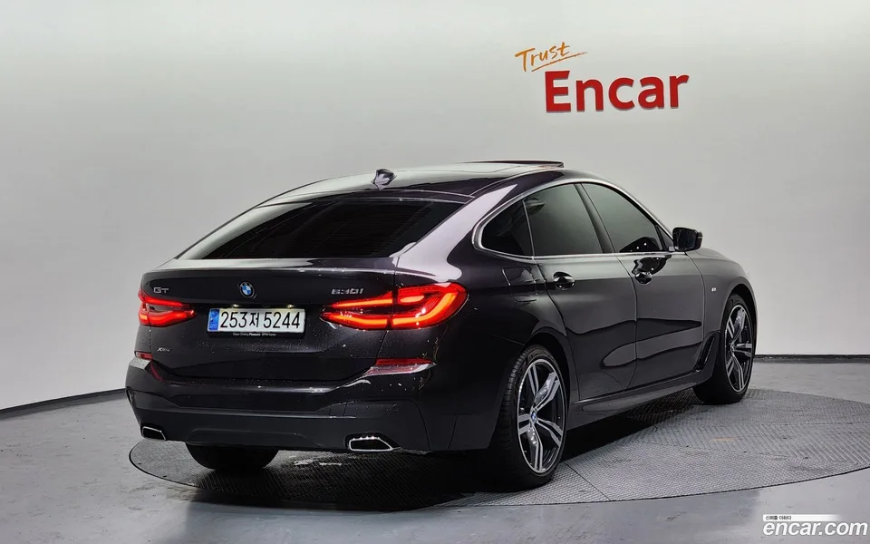 BMW 6 Series GT 630i xDrive M 2023 — миниатюра 2