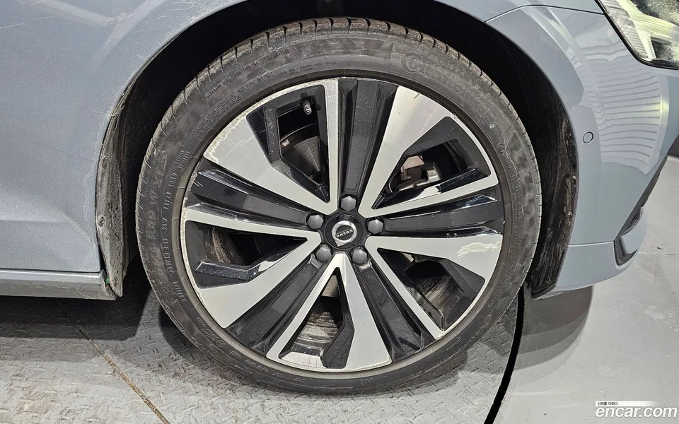 Volvo S60 B5 2023 — миниатюра 5