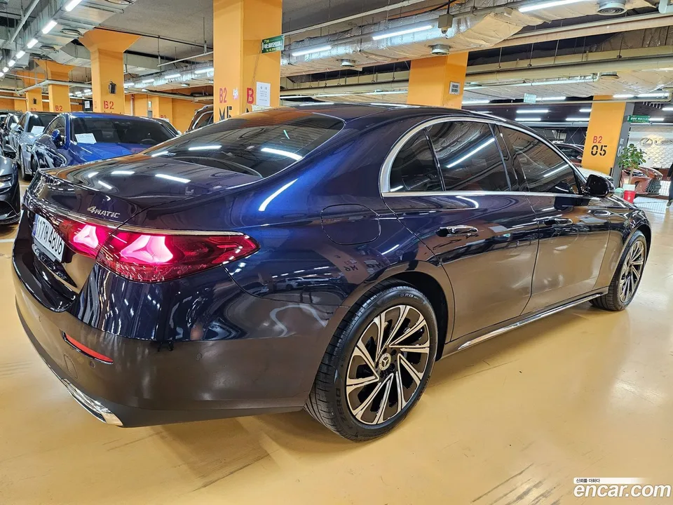 Mercedes-Benz E-Class E300 4MATIC 2024 — миниатюра 5