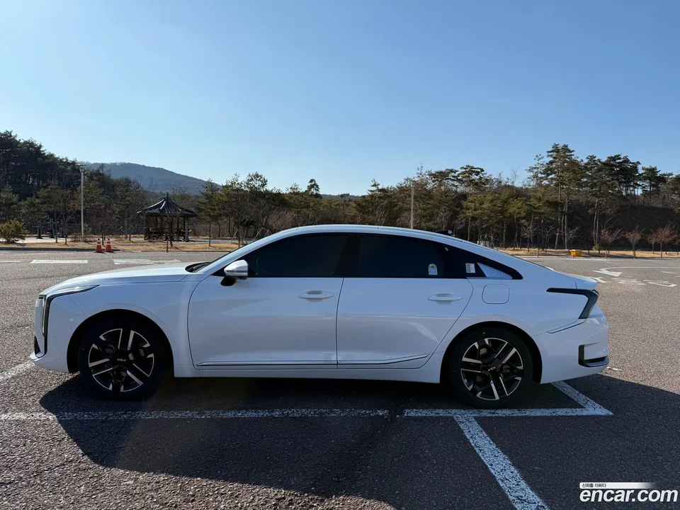 Kia K8 Hybrid 2025 — миниатюра 3