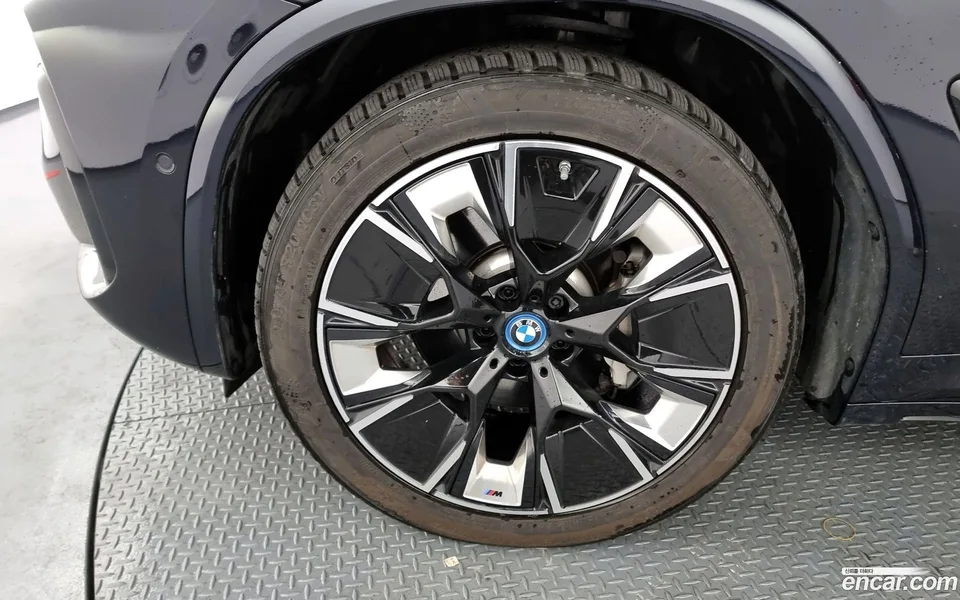 BMW iX3 M 2024 — миниатюра 5