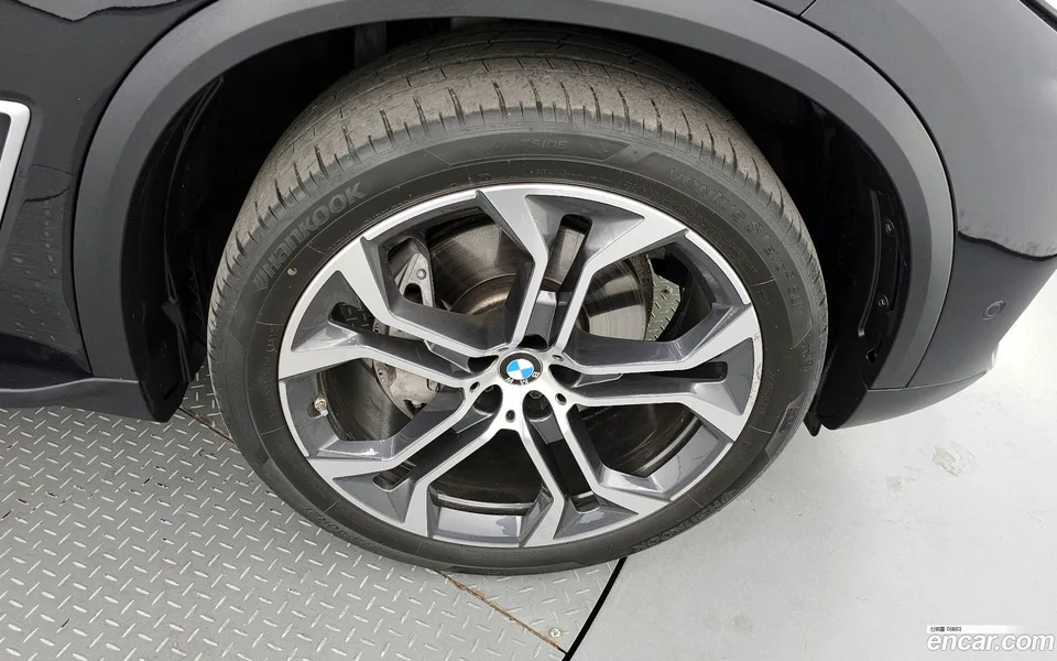 BMW X5 xDrive 30d xLine 2023 — миниатюра 5
