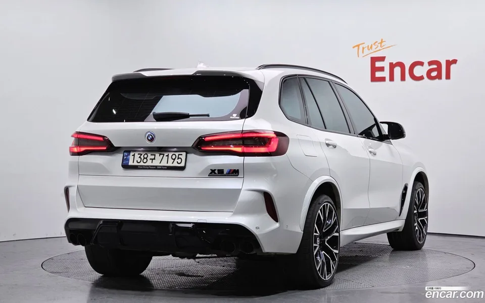BMW X5M 4.4 2023 — миниатюра 2