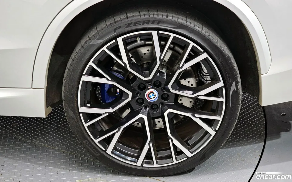 BMW X5M 4.4 2023 — миниатюра 5
