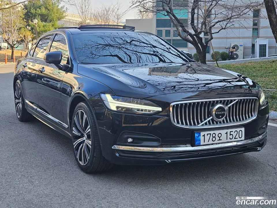 Volvo S90 B5 2022 — фото 1, купить с доставкой в Москву