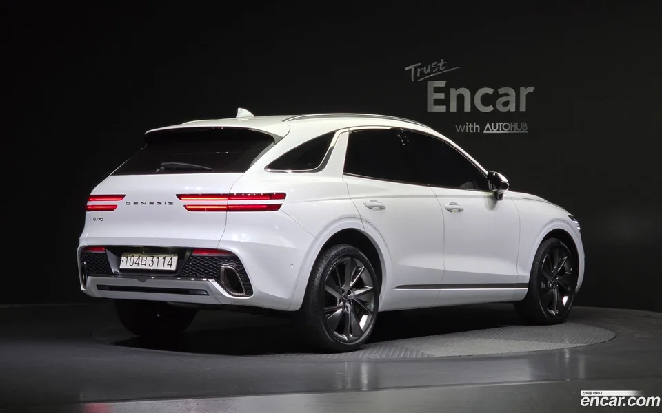 Genesis GV70 2.5T 2WD 2024 — миниатюра 2