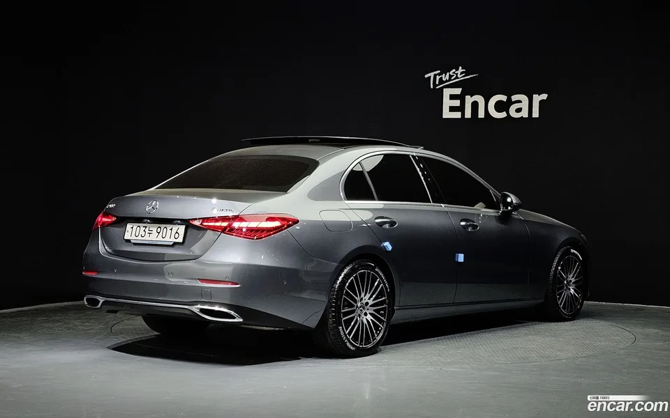 Mercedes-Benz C-Class C300 4MATIC 2023 — миниатюра 2
