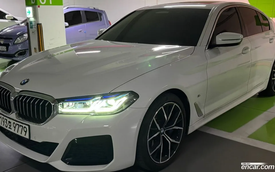 BMW 5 Series 530i M 2023 — миниатюра 2