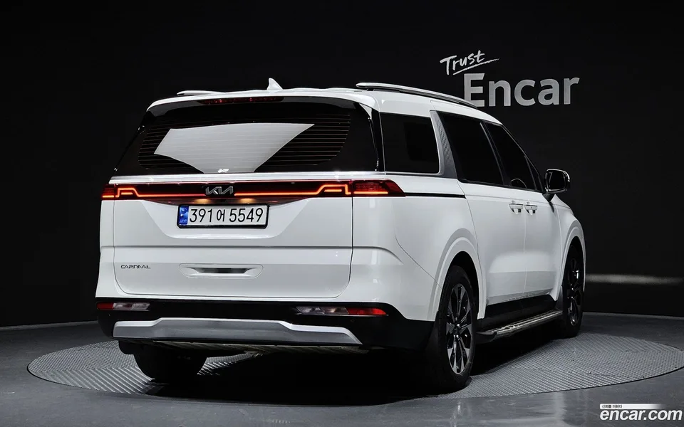 Kia Carnival 9 2023 — миниатюра 2