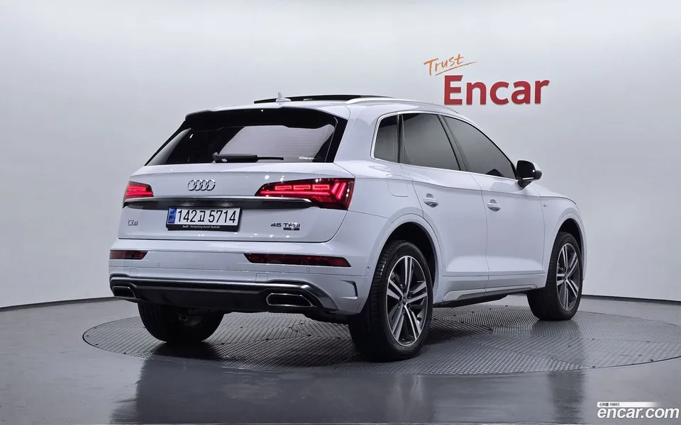 Audi Q5 45 TFSI 2023 — миниатюра 2